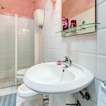 Lombriciano Sleeps 23 With Pool Air Con And Wifi Villa Cortona