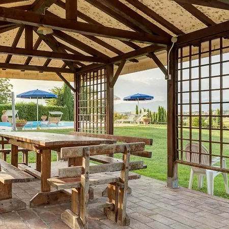 Lombriciano Sleeps 23 With Pool Air Con And Wifi Villa