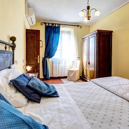 Lombriciano Sleeps 23 With Pool Air Con And Wifi Villa *