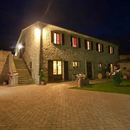 Lombriciano Sleeps 23 With Pool Air Con And Wifi Cortona