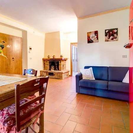 Lombriciano Sleeps 23 With Pool Air Con And Wifi Villa *