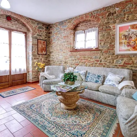 Lombriciano Sleeps 23 With Pool Air Con And Wifi Villa Cortona