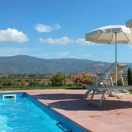 Villa Lombriciano Sleeps 23 With Pool Air Con And Wifi *